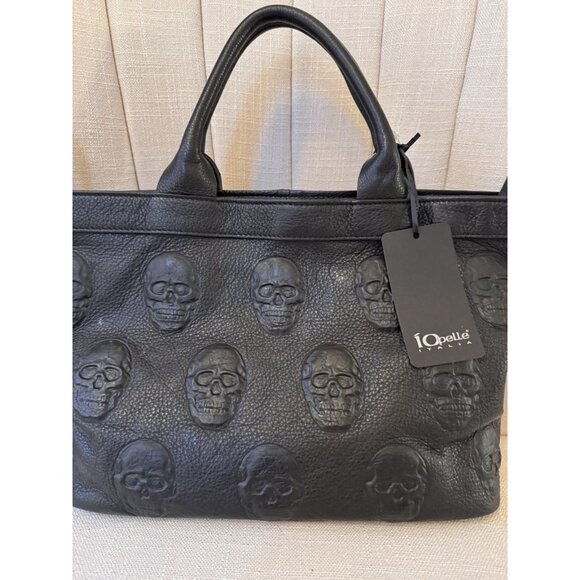 NWT IO PELLE ITALIA Large SKULL Embossed Leather Shoulder Bag Tote $695 Black - Picture 2 of 15